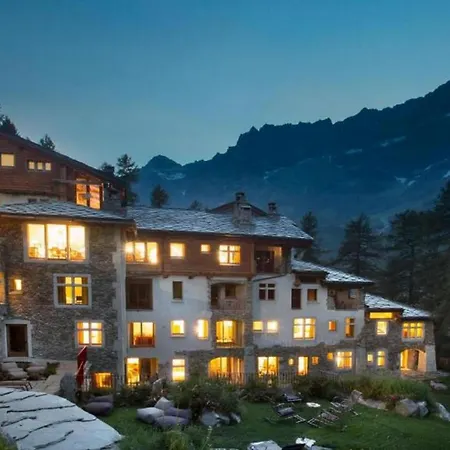 3br Close To Ski Lifts- If You Want To Book, Please Contact On Wh-ats-app - 0034-635-520-036 !!!! Apartment Breuil-Cervinia