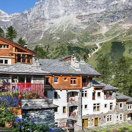 3br Close To Ski Lifts- If You Want To Book, Please Contact On Wh-ats-app - 0034-635-520-036 !!!! *